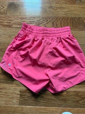 lululemon hotty hot shorts